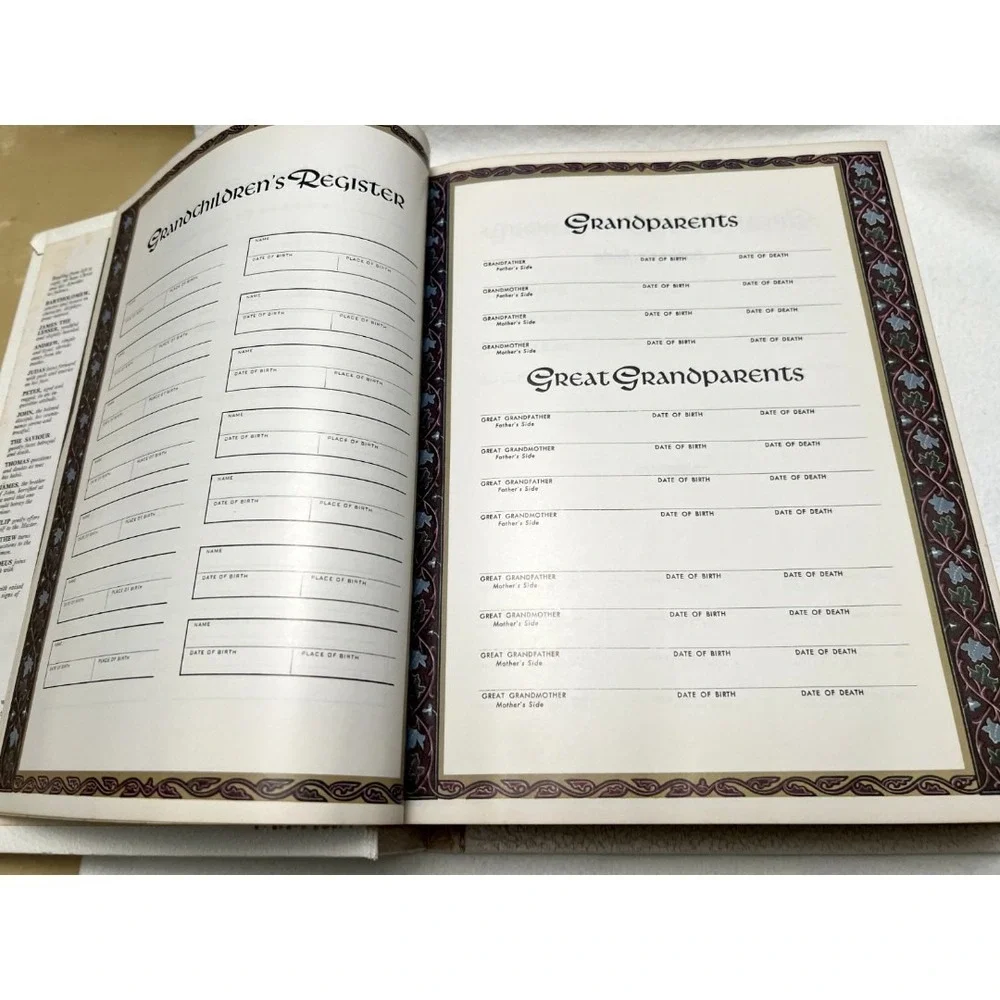 The Holy Bible (The Last Supper Edition.) Family Edition‎